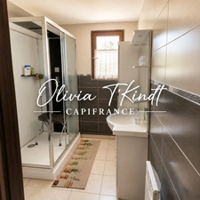 PLAIN PIED A HERGNIES AVEC GROS POTENTIEL ET TERRAIN CONSTRUCTIBLE