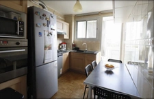 Dpt Bouches du Rhône (13), à vendre appartement T4 avec terrasse fermée et loggia