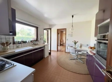 Joigny — Quartier Paradis : Villa d’Architecte avec Piscine Intérieure