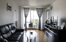 Dpt Bouches du Rhône (13), à vendre appartement T4 avec terrasse fermée et loggia