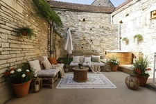Dpt Yonne (89), à vendre  SAINT VINNEMER Maison rénovée 3 chambres + dépendances 60 m² – Potentiel extension >150 m² – Cœur de village, cour sans vis‑à‑vis
