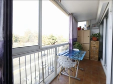 Dpt Bouches du Rhône (13), à vendre appartement T4 avec terrasse fermée et loggia