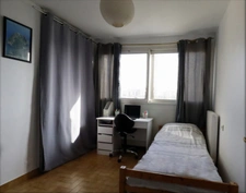 Dpt Bouches du Rhône (13), à vendre appartement T4 avec terrasse fermée et loggia