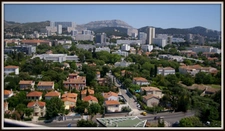 Dpt Bouches du Rhône (13), à louer MARSEILLE 9EME ARRONDISSEMENT appartement T3 de 57m²avec balcons   