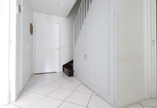 Dpt Bouches du Rhône (13), à vendre  maison P6 environ 90 m² avec jardin  
