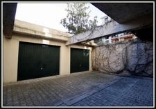 Dpt Bouches du Rhône (13), à vendre AIX EN PROVENCE Garage BOX