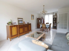 Dpt Bouches du Rhône (13), à vendre  maison P6 environ 90 m² avec jardin  