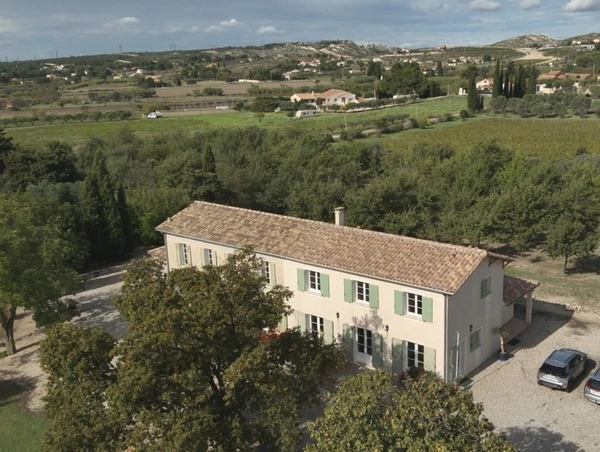 BASTIDE à vendre 10 pièces MARTIGUES (13) garage terrain 3,4 hectares proche mer