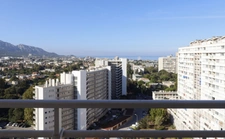 Dpt Bouches du Rhône (13), à louer MARSEILLE 9EME ARRONDISSEMENT appartement T3 meublé de 57m²avec balcons   
