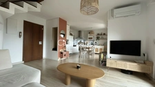 T3 DUPLEX EN DERNIER ÉTAGE – CLIMATISÉ – VUE MONTAGNES – ANNECY (74)