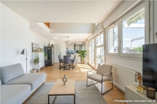 Rare 5-room penthouse apartment with unobstructed views, garage available, in the heart of ANNECY (74)