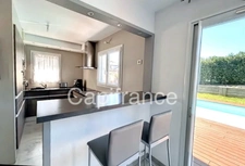 House with swimming pool in SAINT MARTIN BELLEVUE – ANNECY (74)