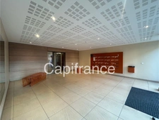 Magnifique T4 récent en étage élevé - garage possible, ANNECY centre ville (74)