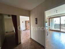 Appartement T4 de 90 m², 2ᵉ étage avec balcon, cave, garage en sus, Annecy centre (74)