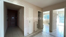 Rare appartement de 108 m² au dernier étage avec T1 bis indépendant – Centre-ville d’Aix-les-Bains (73)