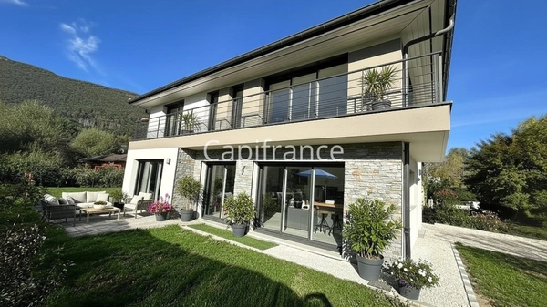 VILLA CONTEMPORAINE NEUVE DE 184 M² – SECTEUR ANNECY SÉVRIER (74)