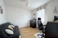 Appartement T4 85m², 2 balcons, garage possible, ANNECY MEYTHET (74)