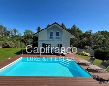 House with swimming pool in SAINT MARTIN BELLEVUE – ANNECY (74)