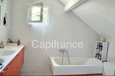 House with swimming pool in SAINT MARTIN BELLEVUE – ANNECY (74)