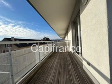 Magnifique T4 récent en étage élevé - garage possible, ANNECY centre ville (74)
