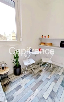 Investors: Building with 5 rented apartments for sale in the center of CALAIS (62)