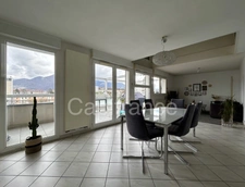 Rare 5-room duplex penthouse with garage, in the heart of ANNECY (74)