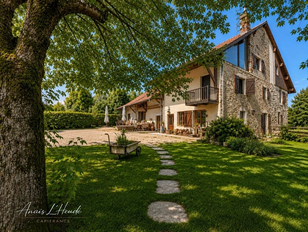 Propriété de charme en pierre avec installations équestres 