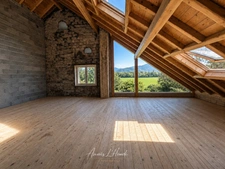 Propriété de charme en pierre avec installations équestres 
