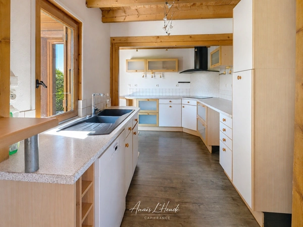 CHALET 7 PIECES LA ROCHE SUR FORON (74)