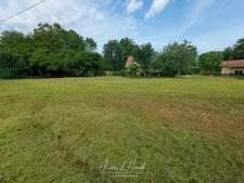 ARBUSIGNY - Terrain constructible 847 m² dans un environnement recherché