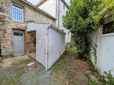Maison à vendre 112m² - SAINT PIERRE DES ECHAUBROGNES (79)