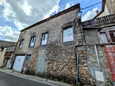Maison à rénover 170 m² - MORTAGNE SUR SEVRE (85)