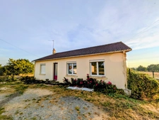 Maison à vendre 101 m² - NUEIL LES AUBIERS (79)