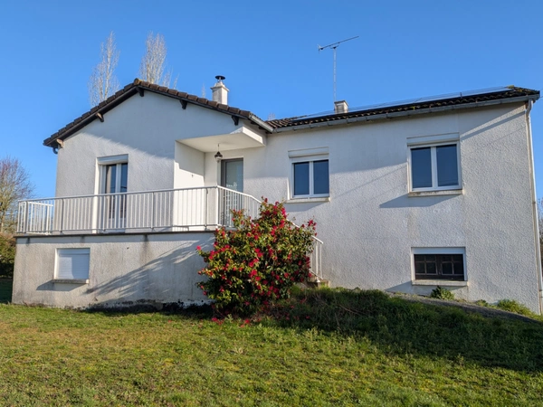 Maison à vendre 92 m² - NUEIL LES AUBIERS (79)