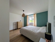 Maison à vendre 144m² - SAINT PIERRE DES ECHAUBROGNES (79)