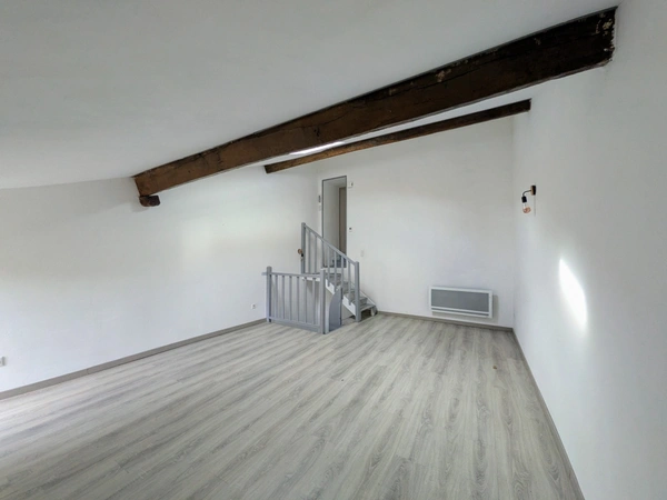 Maison à vendre 112m² - SAINT PIERRE DES ECHAUBROGNES (79)