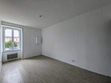 Maison à vendre 112m² - SAINT PIERRE DES ECHAUBROGNES (79)
