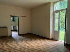 Un domaine de pierre de 160 m² env. à rénover sur 15950 m² de forets préservées, Un havre rare entre ciel et pins !
