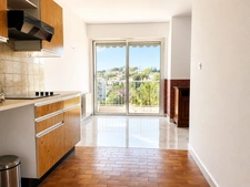 Appartement à vendre 4 pièces, cave et garage ANTIBES (06)