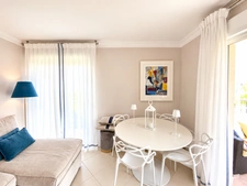 Appartement à vendre 2 pièces, terrase, cave et garage ANTIBES (06)