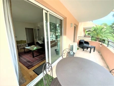 Dpt Alpes Maritimes (06), à vendre CANNES- Oxford  appartement T2 , cave et parking en sous sol