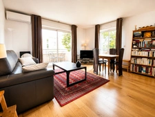 Dpt Alpes Maritimes (06), à vendre CANNES- Oxford  appartement T2 , cave et parking en sous sol