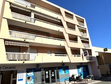 VALLAURIS Deux pièces avec cave et parking