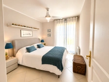 Appartement à vendre 2 pièces, terrase, cave et garage ANTIBES (06)