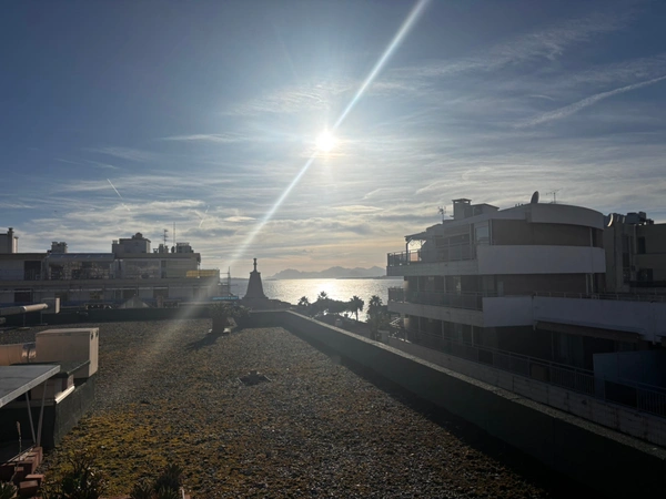 Appartement à vendre 4 pièces ANTIBES (06), vue mer, terrasse 120 m2 