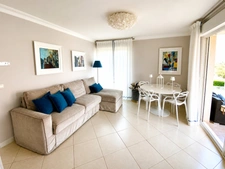 Appartement à vendre 2 pièces, terrase, cave et garage ANTIBES (06)