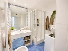 Dpt Alpes Maritimes (06), for sale JUAN LES PINS apartment T2, sea view, beach