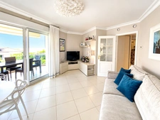 Appartement à vendre 2 pièces, terrase, cave et garage ANTIBES (06)