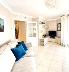 Apartment for sale, 2 rooms, terrace, cellar and garage, ANTIBES (06)