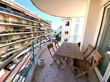 Dpt Alpes Maritimes (06), à vendre JUAN LES PINS appartement T1  vue mer